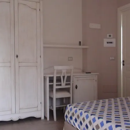 Bed & Breakfast Lo Scoiattolo Del Pollino