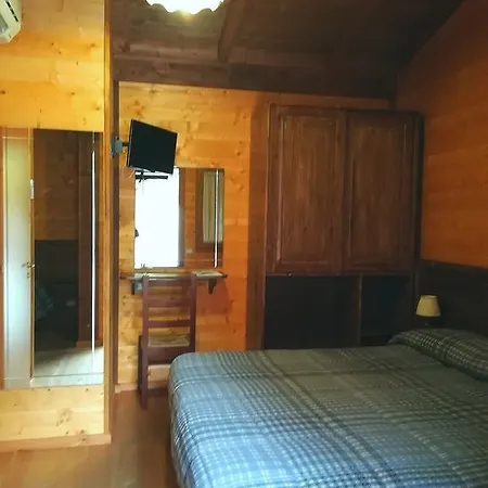 Lo Scoiattolo Del Pollino Bed & Breakfast Rotonda